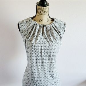 Like New Flowy Lightweight Blouse